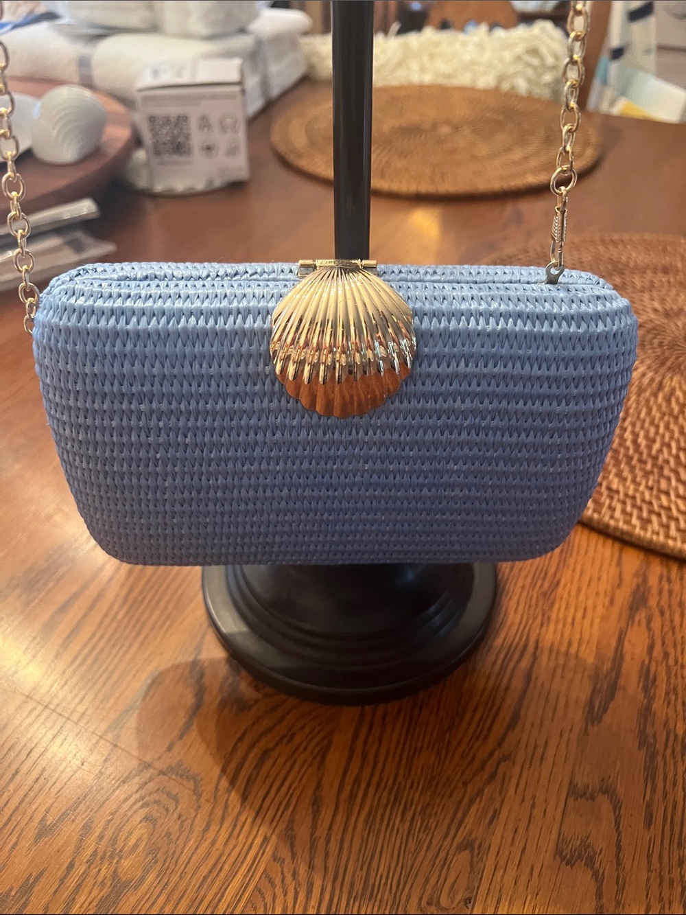 Shiraleah Periwinkle Blue Straw Shell Clasp Evening Bag NWOT